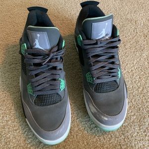 Jordan Retro 4 "Green Glow" Size 10.5
